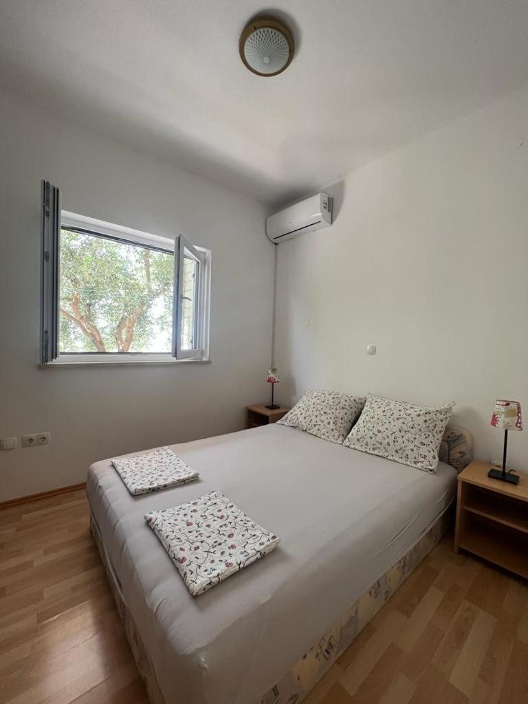 Apartments Paulina Trogir Exterior photo